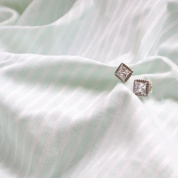 Pandora Square Sparkle Silver Clear Halo Stud Earrings - Picture 2 of 2